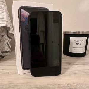 iPhone XR (UNLOCKED) Verizon Wireless